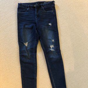 BLANKNYC distressed skinny jeans